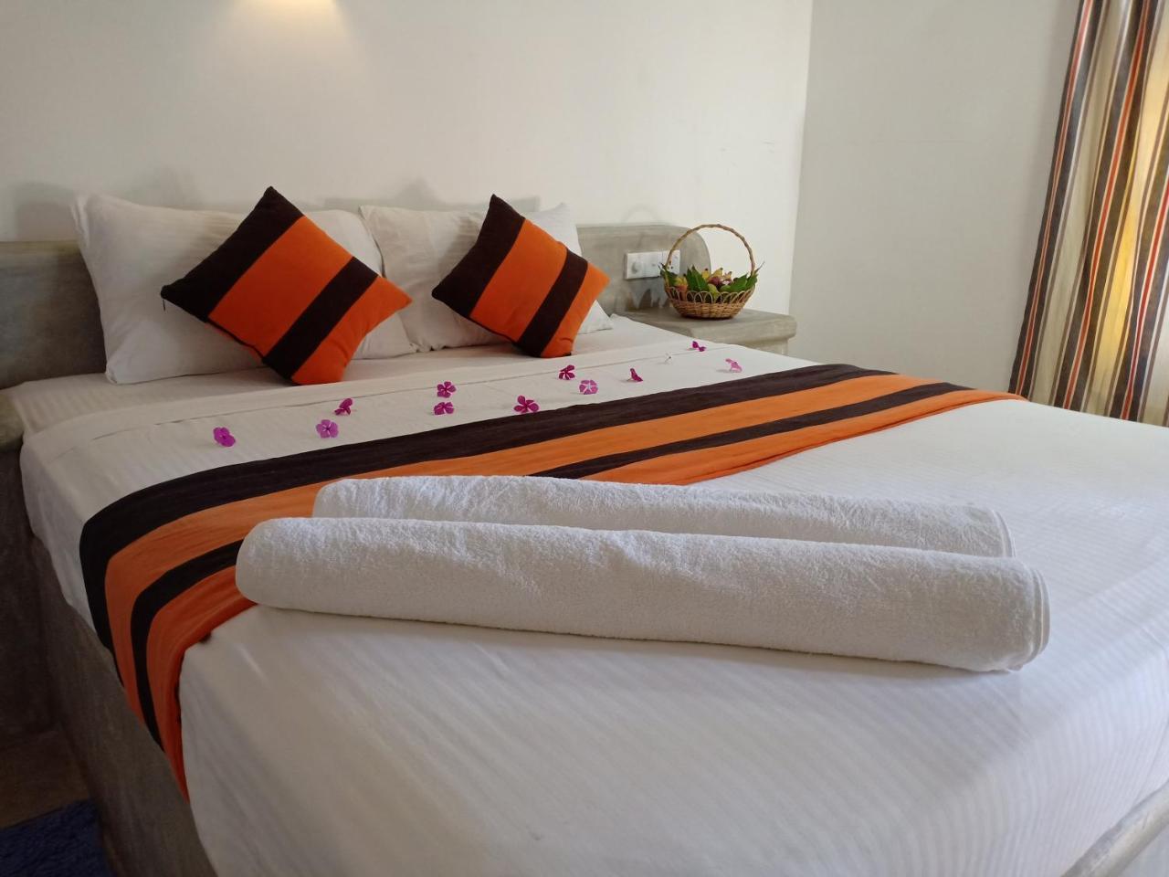 Sunset Safari & Resort Kalpitiya Ngoại thất bức ảnh